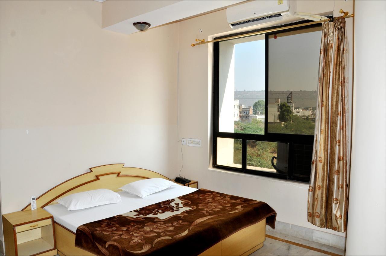 Hotel Kirti Plaza Chittorgarh Exterior foto