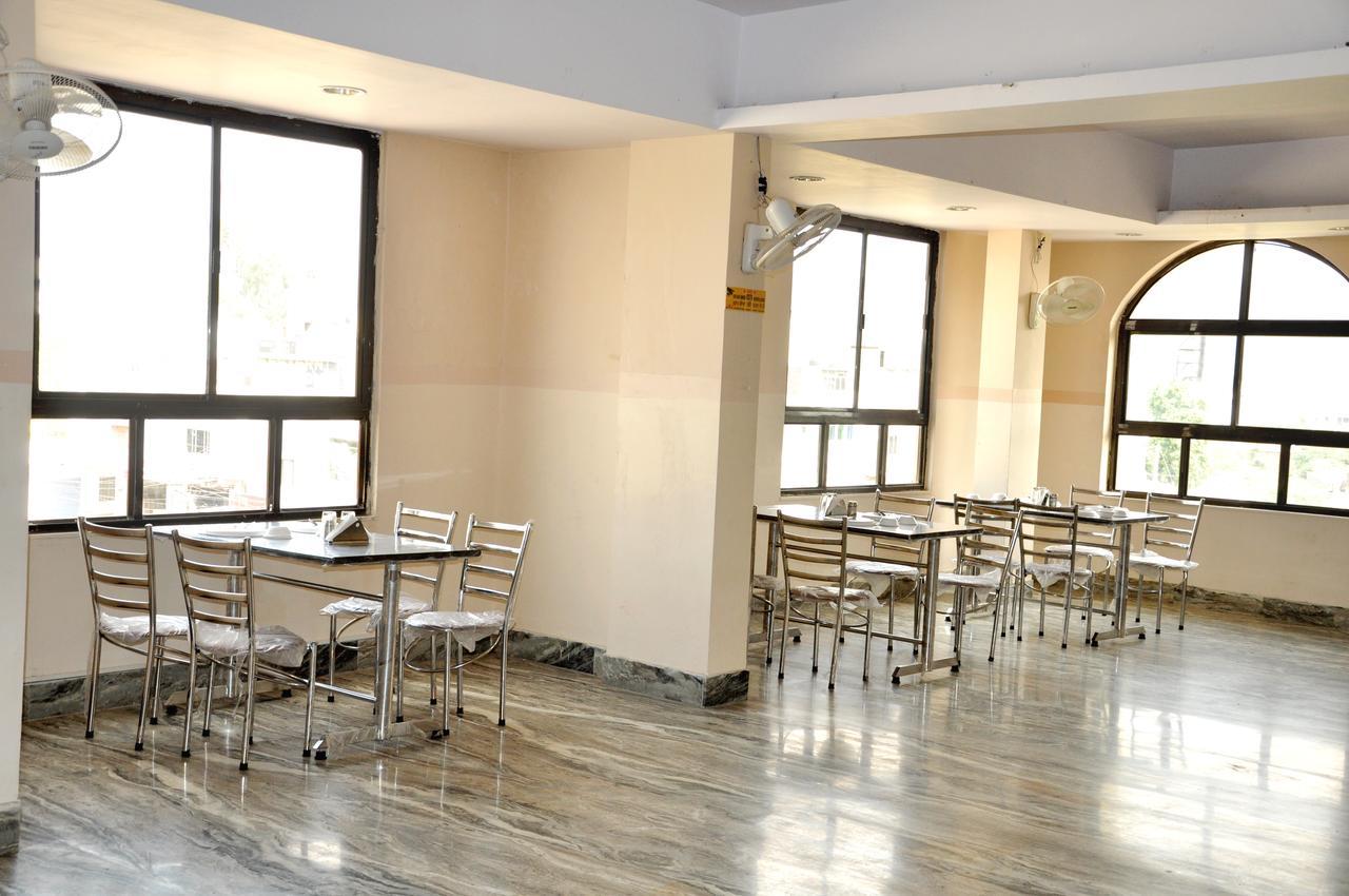 Hotel Kirti Plaza Chittorgarh Exterior foto